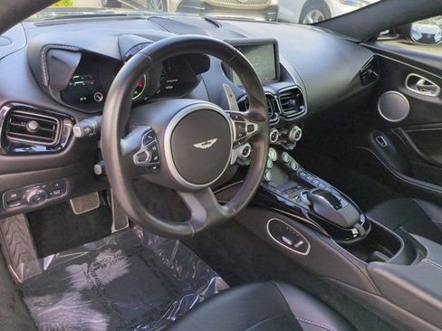 Used 2021 Aston Martin V8 Vantage Coupe image 14