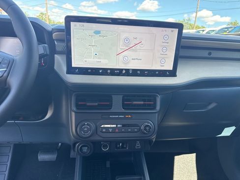 New 2025 Ford Maverick Lariat image 16