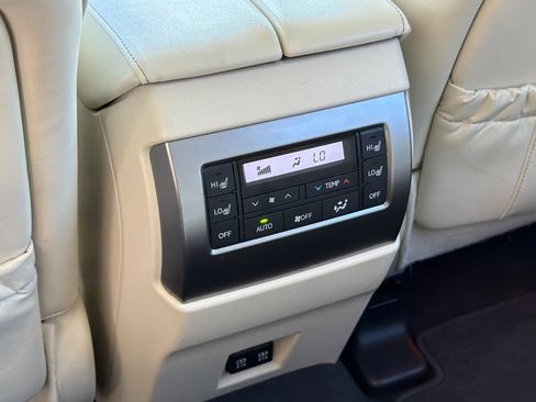 Certified 2023 Lexus GX 460 Premium w/ Premium Package AWD/4WD image 16