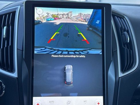 Certified 2024 Ford Edge SEL w/ Convenience Package image 16