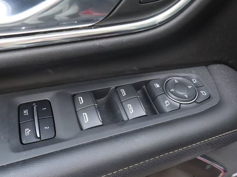 Used 2023 Chevrolet Tahoe Premier image 18