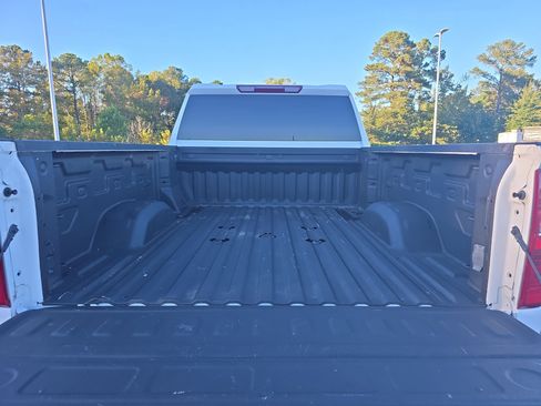 Used 2024 Chevrolet Silverado 2500 Custom w/ Custom Convenience Package image 12