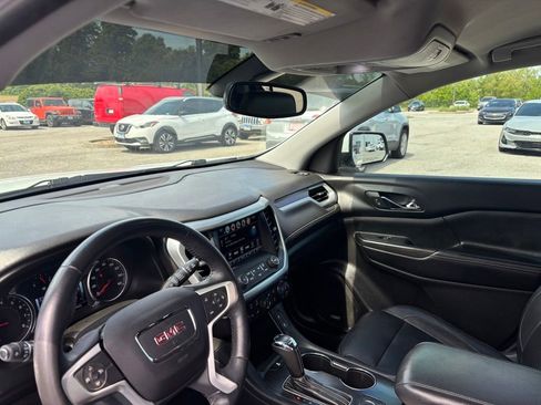 Used 2018 GMC Acadia SLT FWD image 12
