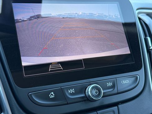 Used 2022 Chevrolet Malibu LT image 24