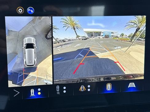 New 2026 Chevrolet Equinox LT w/ Safety and Technology Package AWD/4WD image 19