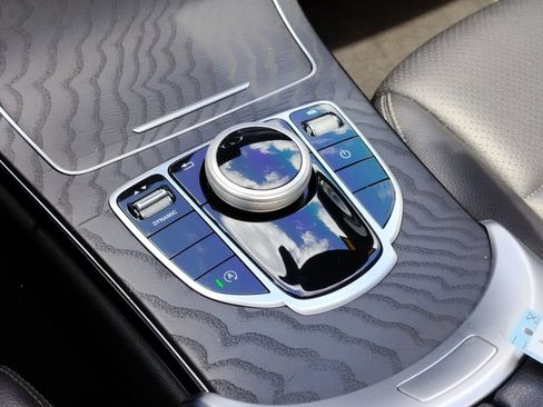 Used 2021 Mercedes-Benz C 300 Sedan image 28