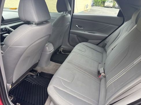 Used 2023 Hyundai Elantra SEL w/ Cargo Package FWD image 13