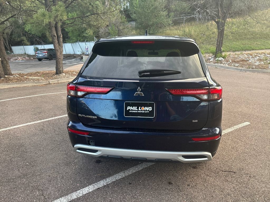 Used 2024 Mitsubishi Outlander FWD image 6