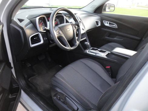 Used 2017 Chevrolet Equinox LS image 16