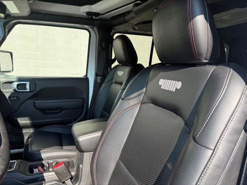 Certified 2022 Jeep Wrangler Unlimited Rubicon w/ Xtreme Recon 35" Tire Package AWD/4WD image 20
