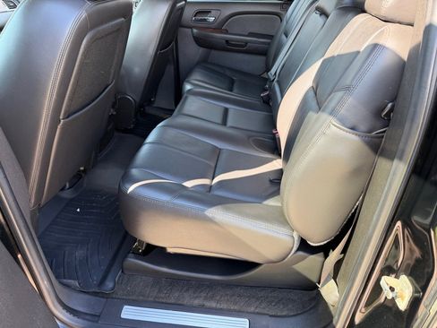 Used 2008 Chevrolet Avalanche LT image 12