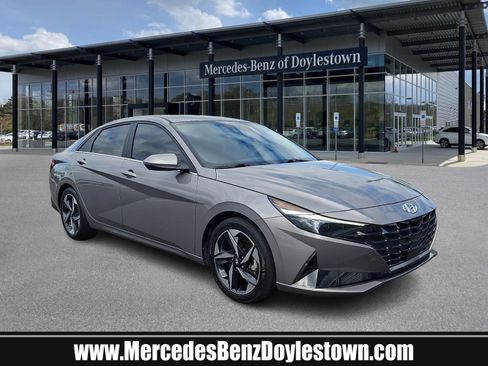 Used 2023 Hyundai Elantra Limited FWD image 1