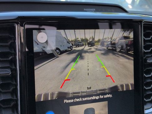 Used 2025 Ford Ranger Lariat w/ Chrome Accent Package image 19