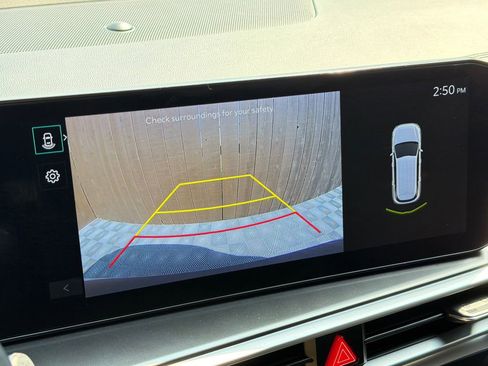 Used 2024 Kia Sorento S w/ Panoramic Sunroof Package FWD image 8