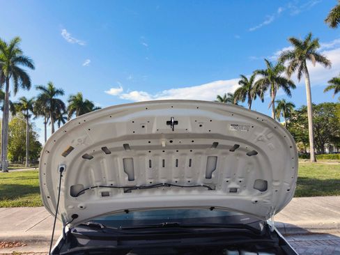 Used 2020 Toyota Corolla SE FWD image 40