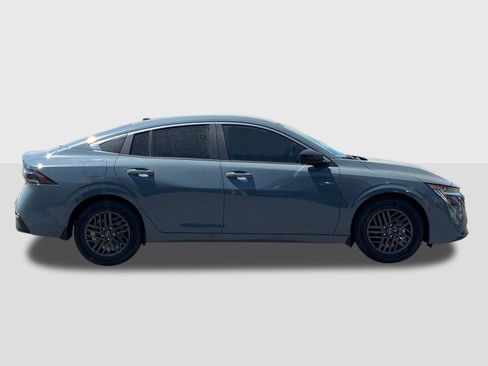 New 2027 Nissan Sentra SV w/ Floor Mat Package FWD image 6