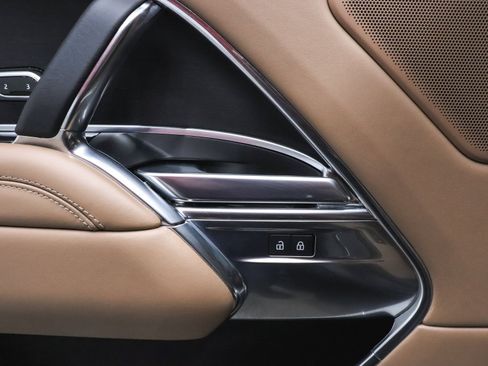 Used 2023 Land Rover Range Rover Long Wheelbase Autobiography image 19