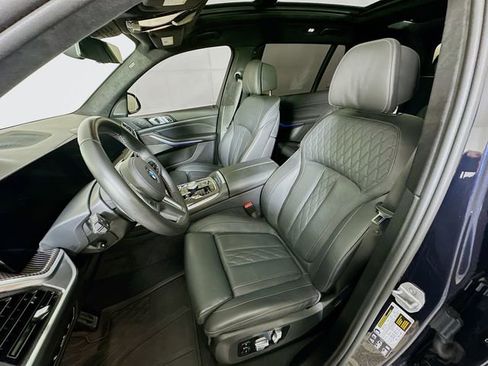 Used 2025 BMW X7 M60i w/ Executive Package image 23