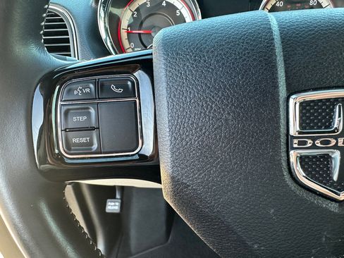 Used 2016 Dodge Grand Caravan SE image 14