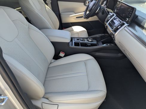 Used 2022 Kia Sorento S FWD image 10