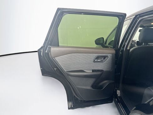 Used 2023 Nissan Rogue SV FWD image 26