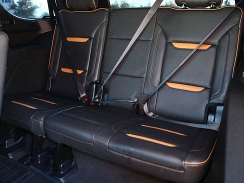 Used 2023 GMC Yukon AT4 w/ AT4 Premium Package AWD/4WD image 23