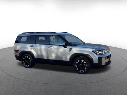 Used 2025 Hyundai Santa Fe SEL image 2