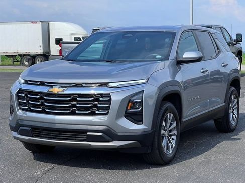 Used 2026 Chevrolet Equinox LT AWD/4WD image 36