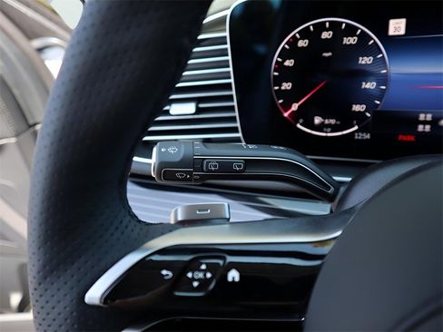 New 2026 Mercedes-Benz GLS 450 4MATIC image 41