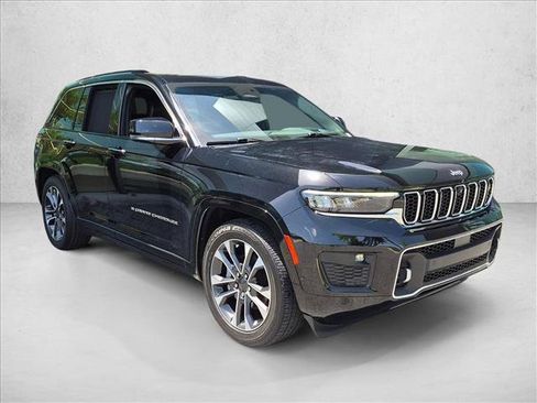 Used 2023 Jeep Grand Cherokee Overland w/ Adv Protech Group III AWD/4WD image 3
