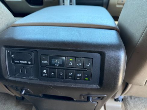 Used 2008 Toyota Sequoia Limited image 15