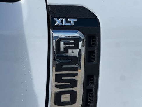 Used 2024 Ford F250 XLT image 21