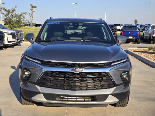 Used 2024 Chevrolet Blazer LT w/ Convenience Package FWD image 3
