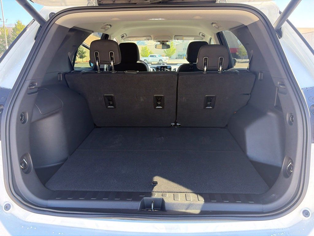 Used 2020 Chevrolet Equinox LT AWD/4WD image 32