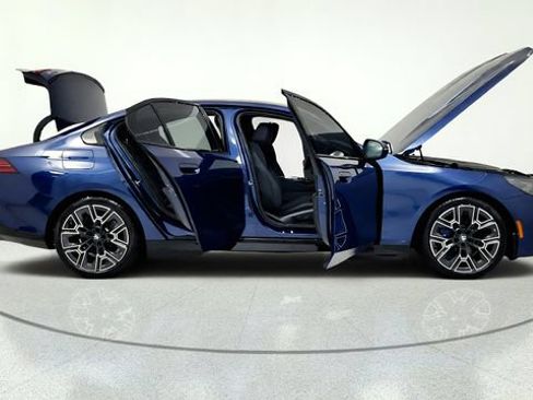 Used 2026 BMW i5 eDrive40 w/ M Sport Package AWD/4WD image 20