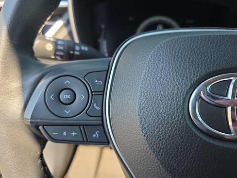 Used 2023 Toyota Corolla Cross XLE FWD image 13