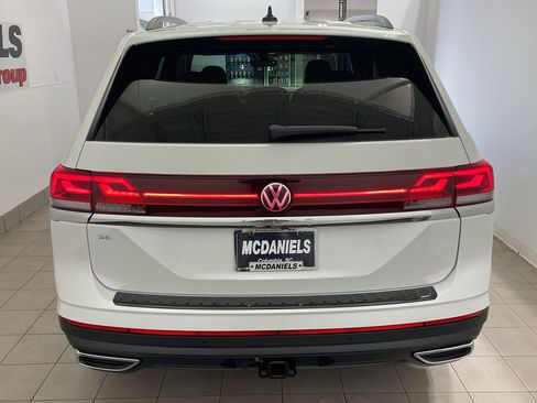New 2026 Volkswagen Atlas SE FWD image 5