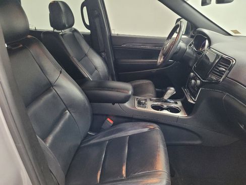 Used 2019 Jeep Grand Cherokee Limited AWD/4WD image 21