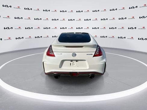 Used 2019 Nissan 370Z NISMO RWD image 7