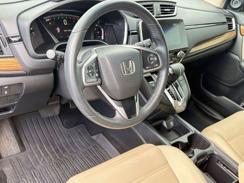 Used 2019 Honda CR-V Touring image 4