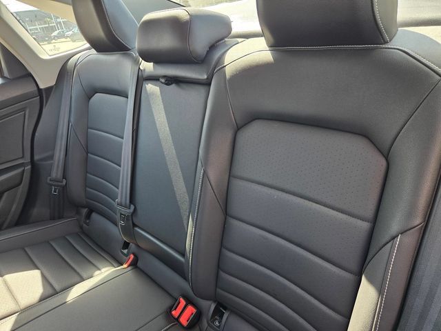 Used 2024 Volkswagen Jetta SE FWD image 11