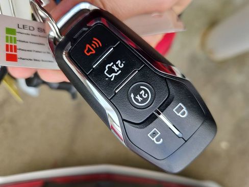 Used 2016 Lincoln MKC Reserve w/ Lincoln MKC Climate Package image 48