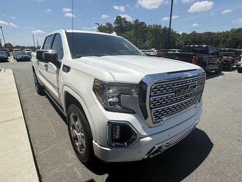 Used 2019 GMC Sierra 1500 Denali w/ Denali Ultimate Package AWD/4WD image 9