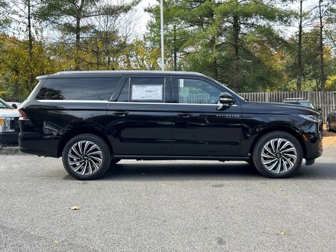 New 2025 Lincoln Navigator L Black Label image 3