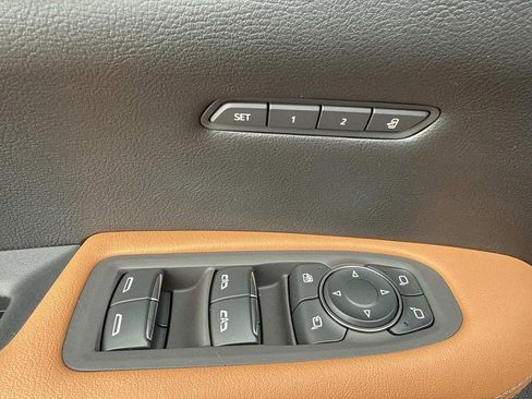 Certified 2022 Cadillac XT5 Premium Luxury image 20