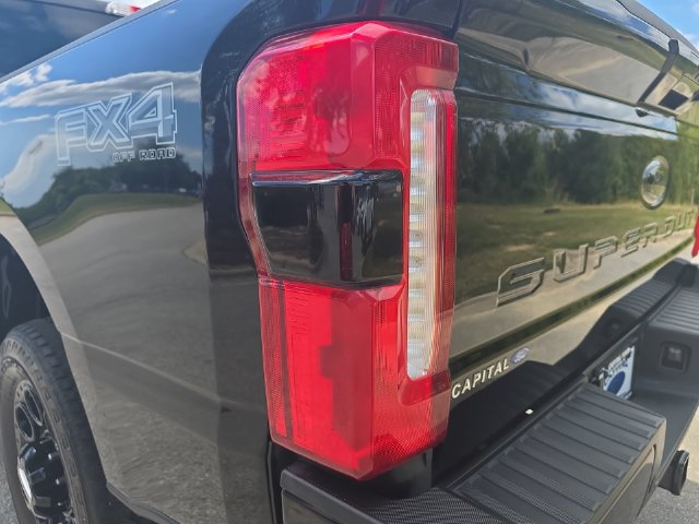 Used 2024 Ford F250 XLT w/ Black Appearance Package AWD/4WD image 34