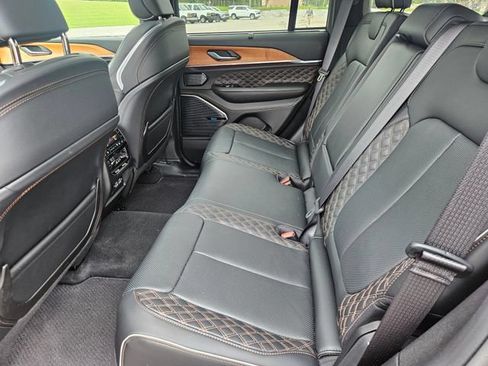 Used 2025 Jeep Grand Cherokee Summit w/ Adv Protech Group IV AWD/4WD image 25