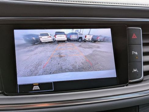 Used 2023 Buick Enclave Essence image 20