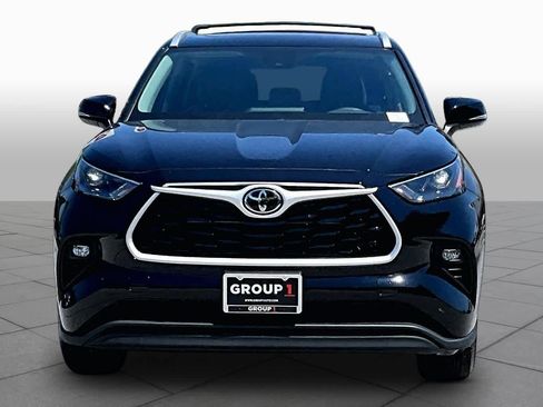 Used 2026 Toyota Highlander XLE AWD/4WD image 4