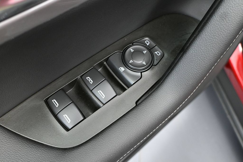 Used 2025 Chevrolet Blazer LT AWD/4WD image 15